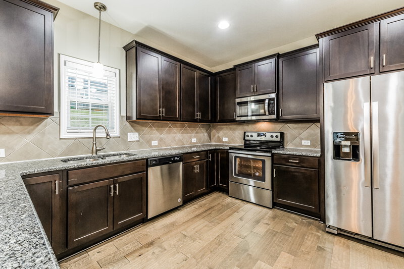 2,085/Mo, 252 Lanier Pl Clayton, NC 27527 Kitchen View