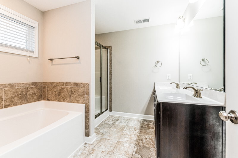 2,085/Mo, 252 Lanier Pl Clayton, NC 27527 Bathroom View 3