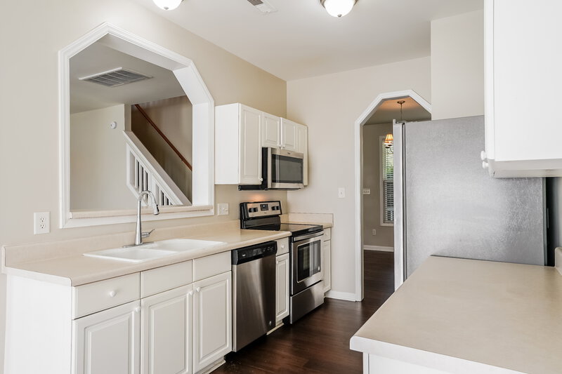 2,255/Mo, 8015 Willowglen Drive Raleigh, NC 27616 Kitchen View