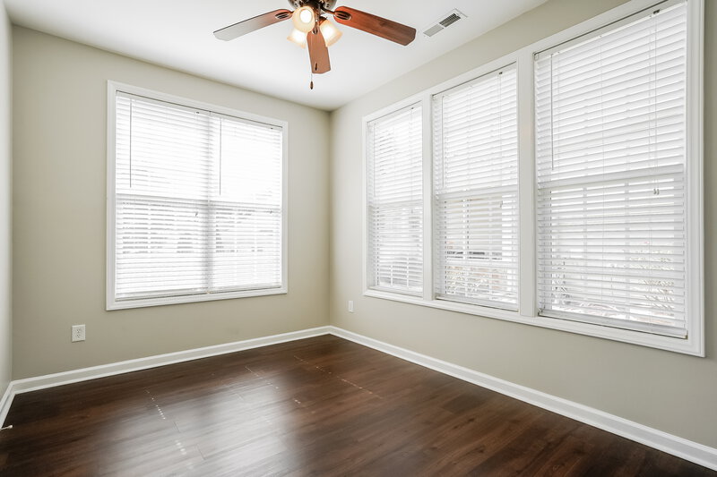 2,255/Mo, 8015 Willowglen Drive Raleigh, NC 27616 Sun Room View