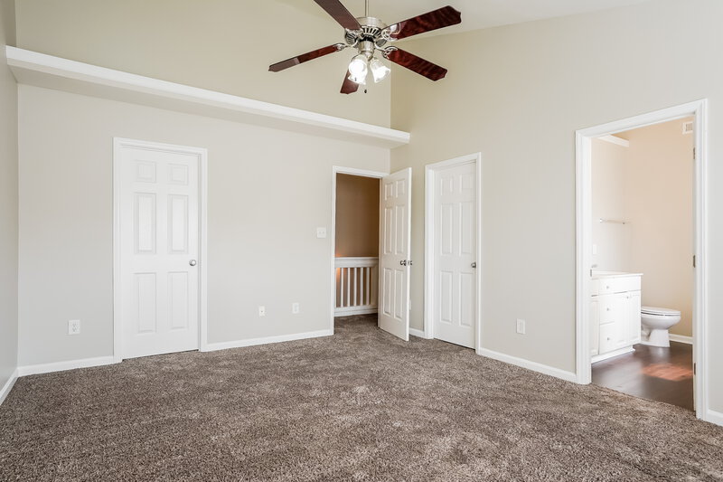 2,255/Mo, 8015 Willowglen Drive Raleigh, NC 27616 Main Bedroom View 2