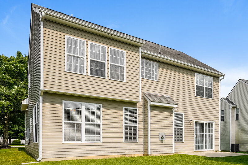 2,255/Mo, 8015 Willowglen Drive Raleigh, NC 27616 Rear View