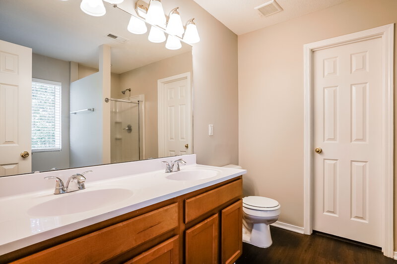 2,260/Mo, 3149 Varcroft Road Knightdale, NC 27545 Bathroom View