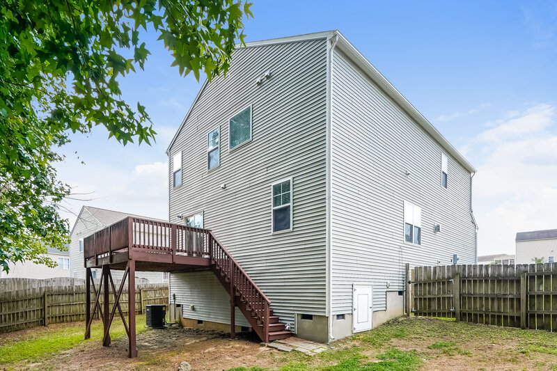 2,260/Mo, 3149 Varcroft Road Knightdale, NC 27545 Rear View