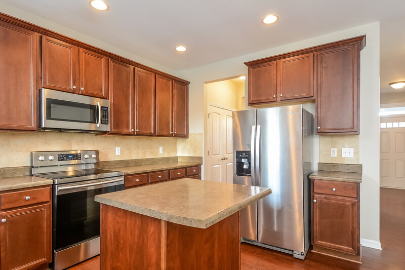 1,970/Mo, 142 Callahan Trail garner, NC 27529 Kitchen View