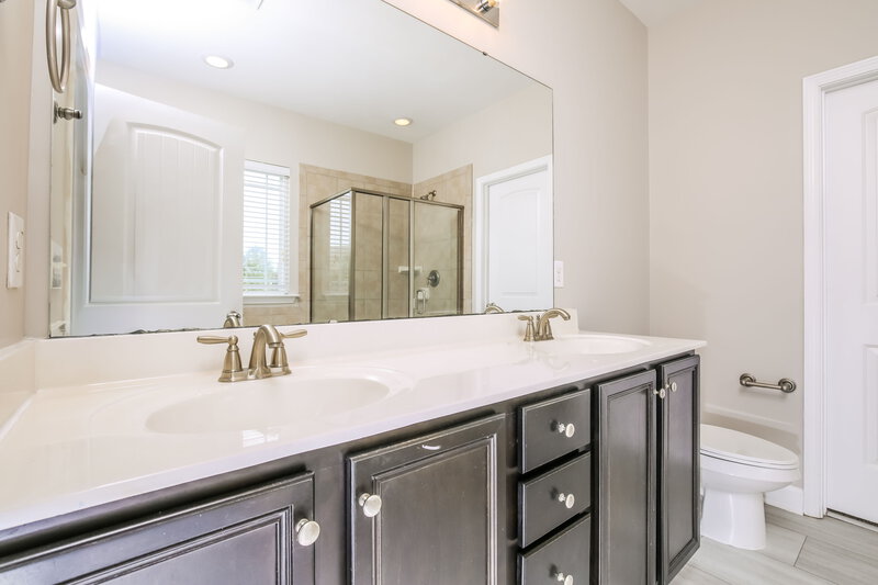 2,045/Mo, 150 Callahan Trail Garner, NC 27529 Main Bathroom View