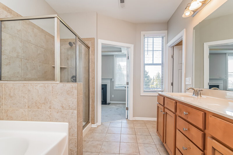 2,795/Mo, 56 Callahan Trail Garner, NC 27529 Main Bathroom View