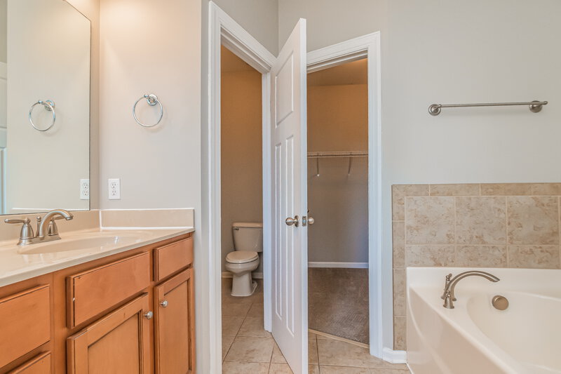2,795/Mo, 56 Callahan Trail Garner, NC 27529 Main Bathroom View 3
