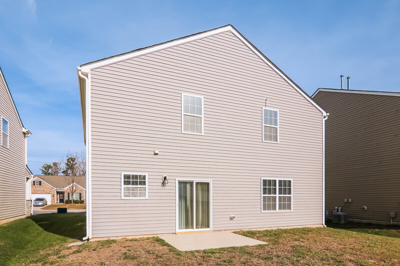 2,590/Mo, 131 Gaillardia Way Clayton, NC 27527 Rear View