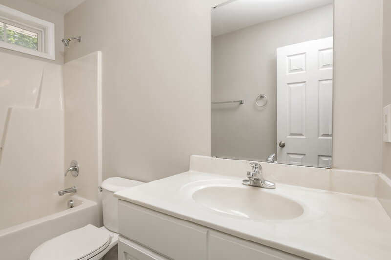 2,370/Mo, 318 Jewel Haven Way Knightdale, NC 27545 Bathroom View