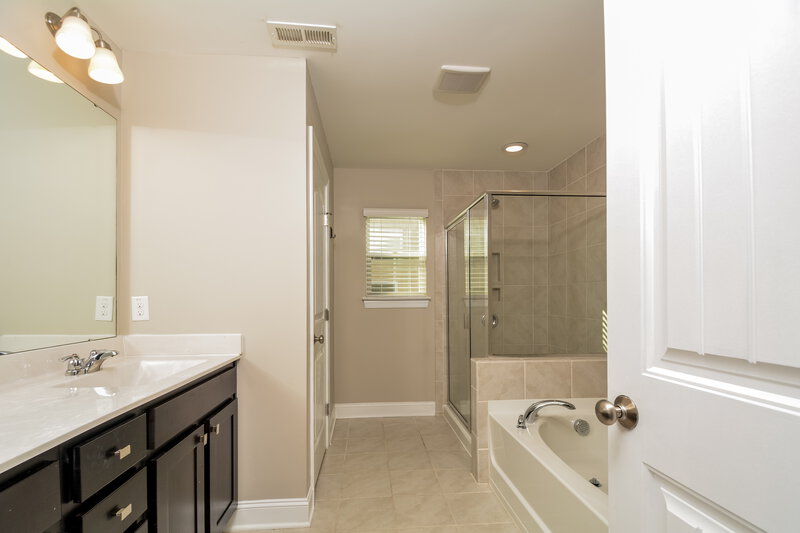 1,990/Mo, 69 Roterham Drive Clayton, NC 27527 Main Bathroom View 2