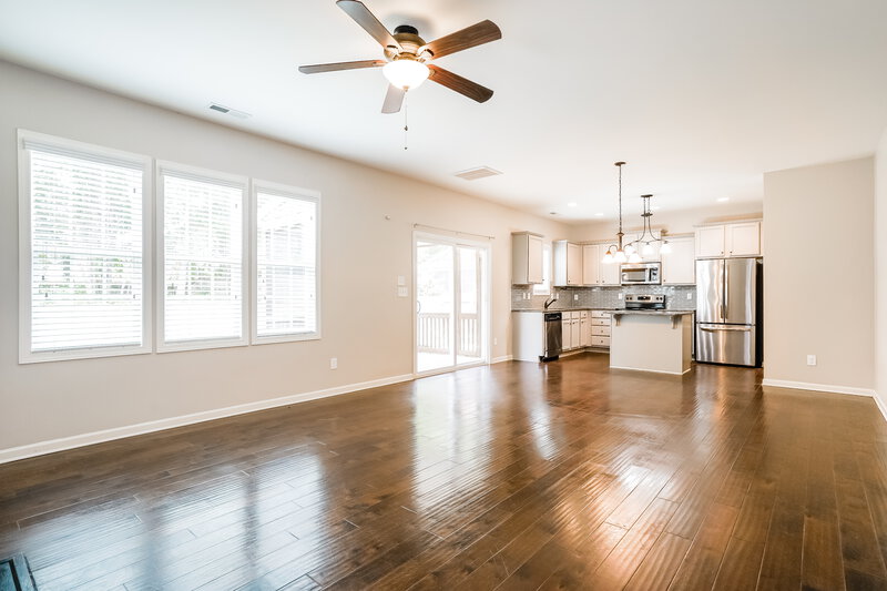 2,450/Mo, 244 E Webber Lane Clayton, NC 27527 Living Room View