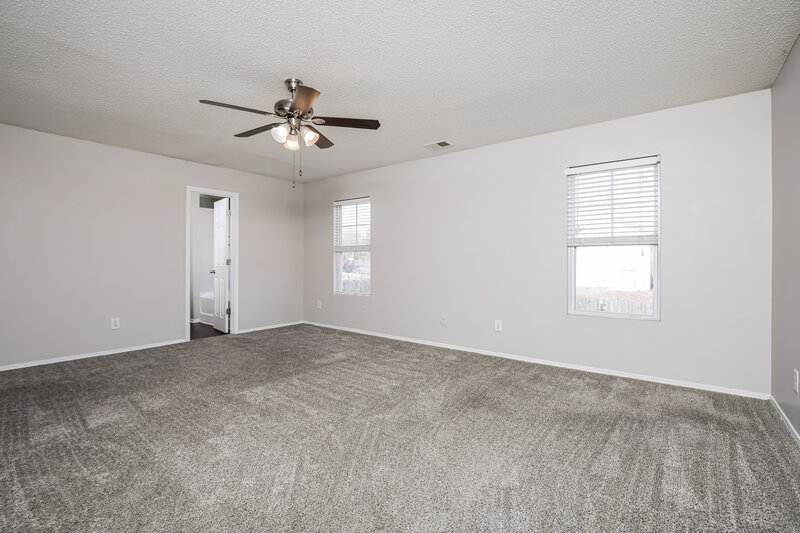 2,095/Mo, 953 Mailwood Drive Knightdale, NC 27545 Main Bedroom View