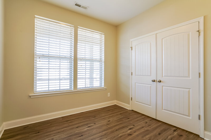 2,100/Mo, 158 Outwater Ridge Drive Garner, NC 27529 Office View