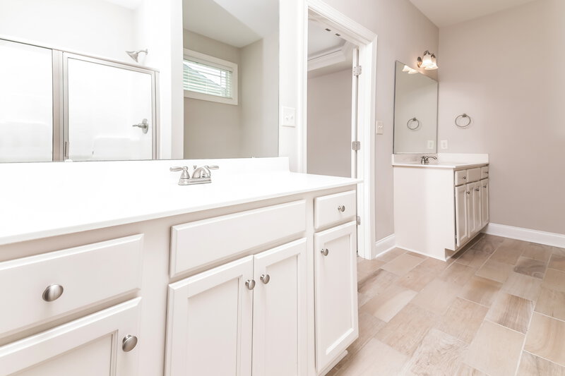 2,450/Mo, 38 Birdo Point Way Garner, NC 27529 Main Bathroom View 2