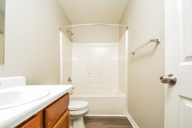 2,710/Mo, 3928 Laurel Glen Drive Raleigh, NC 27610 Bathroom View