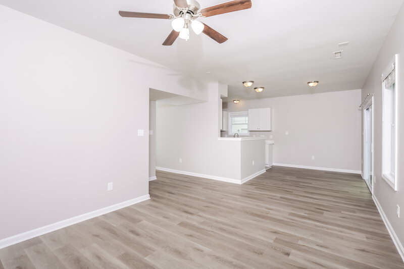 2,115/Mo, 60 Hocutt Farm Drive Clayton, NC 27527 Living Room View 2