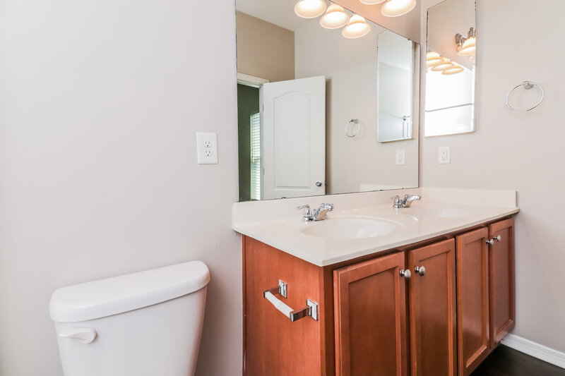 1,880/Mo, 309 Plymouth Dr Clayton, NC 27520 Bathroom View