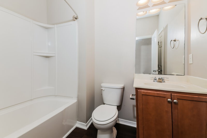 1,880/Mo, 309 Plymouth Dr Clayton, NC 27520 Bathroom View 2