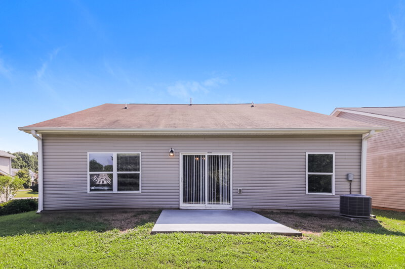 1,880/Mo, 309 Plymouth Dr Clayton, NC 27520 Rear View