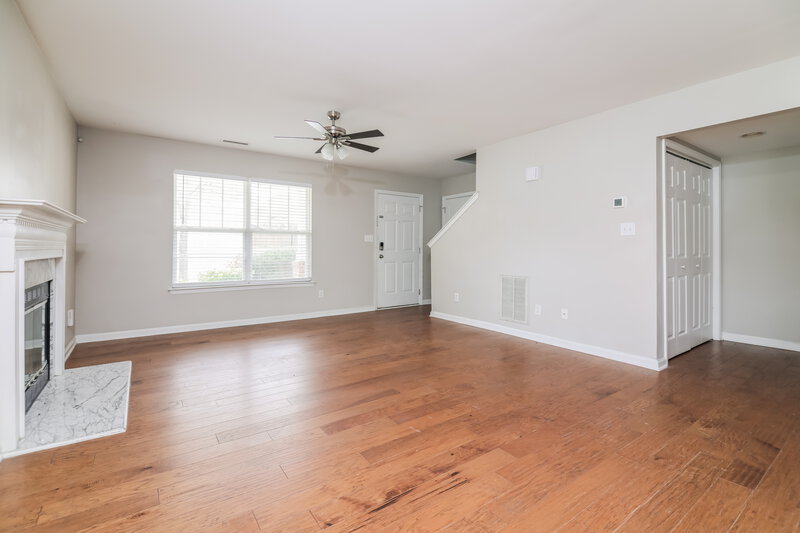 1,925/Mo, 3516 Hamilton Mill Drive Raleigh, NC 27616 Living Room View 2