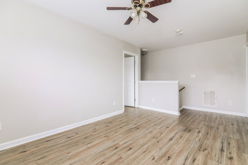 1,925/Mo, 3516 Hamilton Mill Drive Raleigh, NC 27616 Loft View