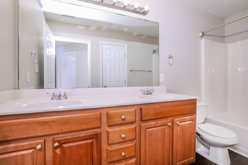 1,970/Mo, 4049 Laurel Glen Drive Raleigh, NC 27610 Bathroom View