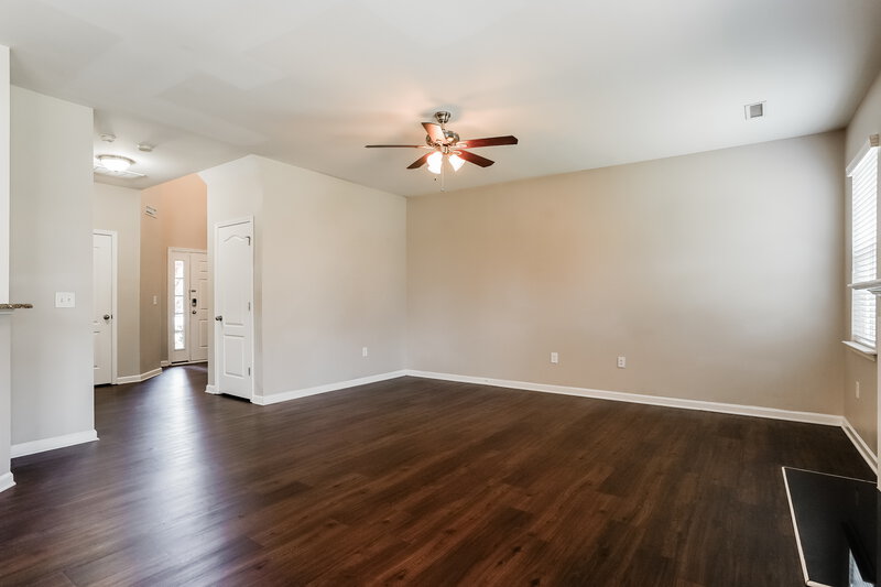 1,865/Mo, 1335 Lombar St Raleigh, NC 27610 Living Room View 2