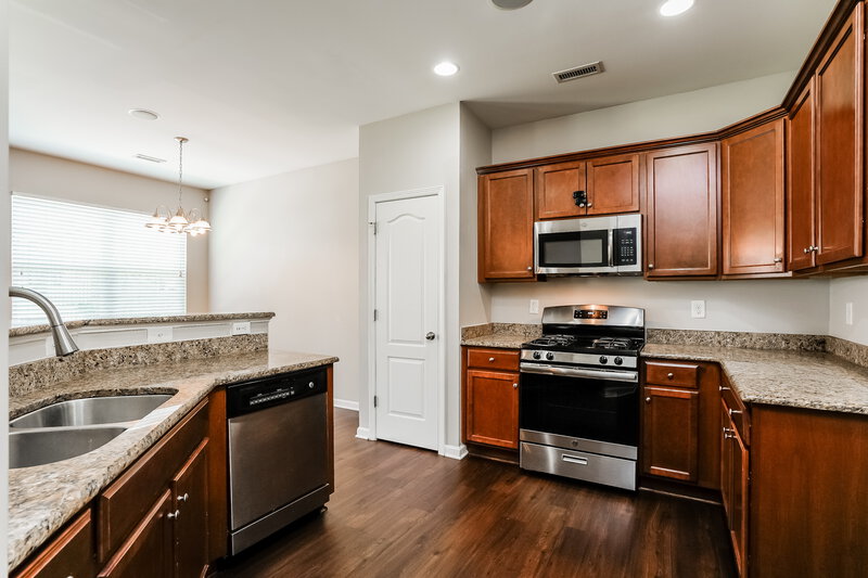 1,865/Mo, 1335 Lombar St Raleigh, NC 27610 Kitchen View 2