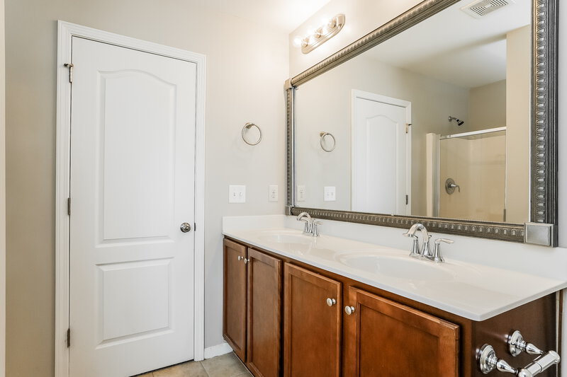 1,865/Mo, 1335 Lombar St Raleigh, NC 27610 Main Bathroom View 2