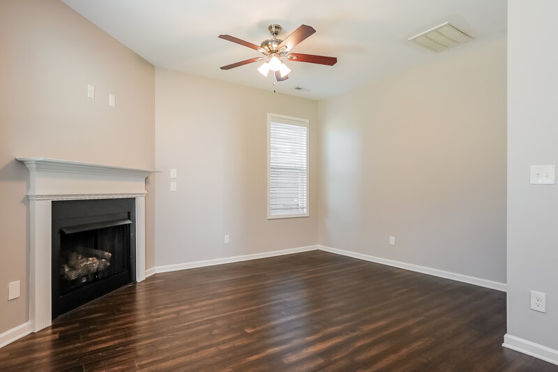 1,775/Mo, 422 Crawford Parkway Clayton, NC 27520 Living Room View