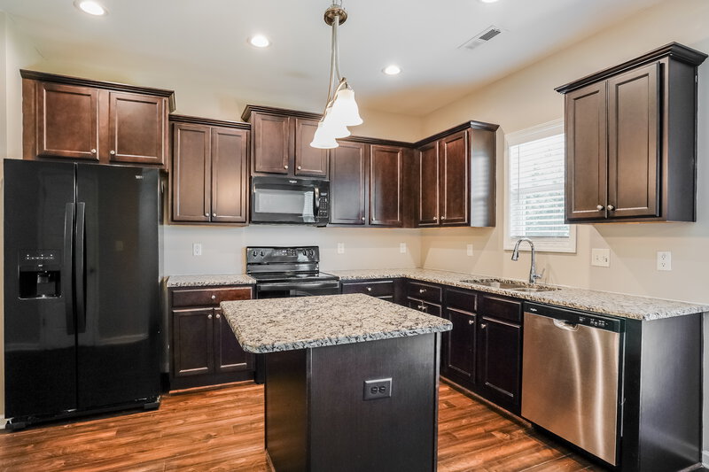 1,775/Mo, 422 Crawford Parkway Clayton, NC 27520 Kitchen View