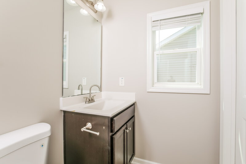 1,905/Mo, 377 Crawford Parkway Clayton, NC 27520 Main Bathroom View