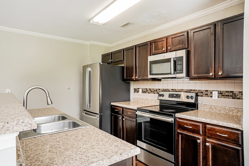 1,770/Mo, 535 Kerriann Lane Clayton, NC 27520 Kitchen View