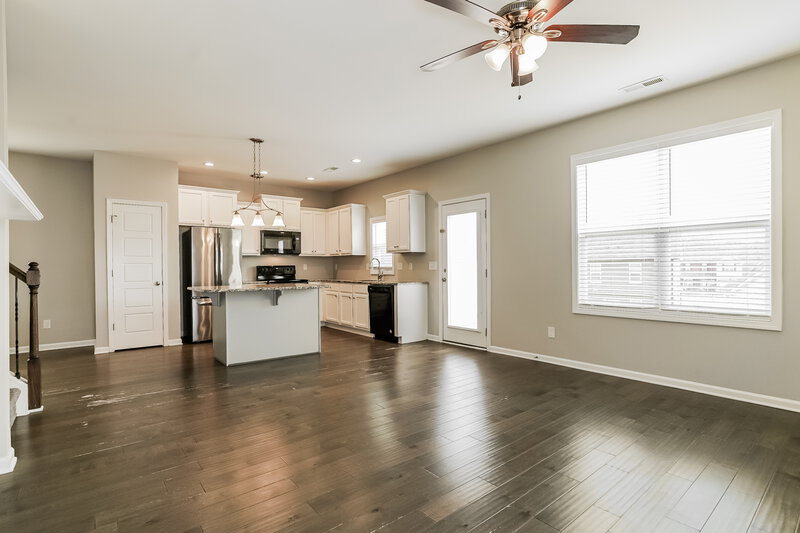 1,700/Mo, 360 Crawford Parkway Clayton, NC 27520 Living Room View 4