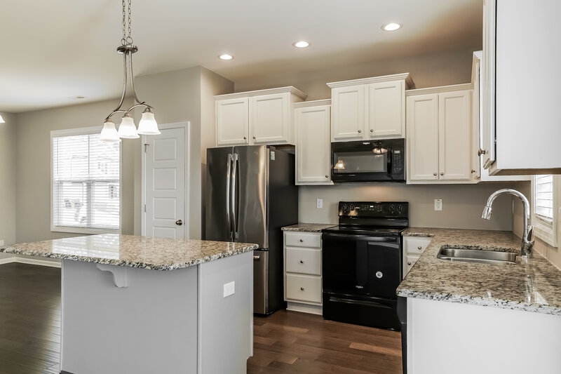 1,700/Mo, 360 Crawford Parkway Clayton, NC 27520 Kitchen View 2