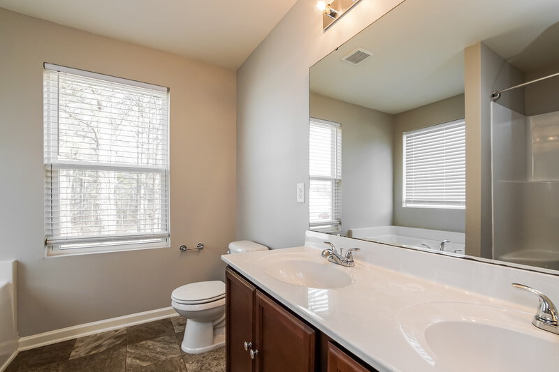 1,720/Mo, 52 Badger Pass Drive Clayton, NC 27527 Main Bathroom View