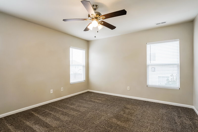 1,830/Mo, 6037 Ladish Ln Raleigh, NC 27610 Main Bedroom View