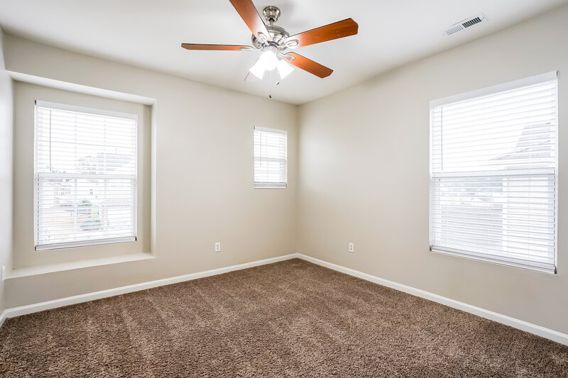 1,830/Mo, 6037 Ladish Ln Raleigh, NC 27610 Bedroom View