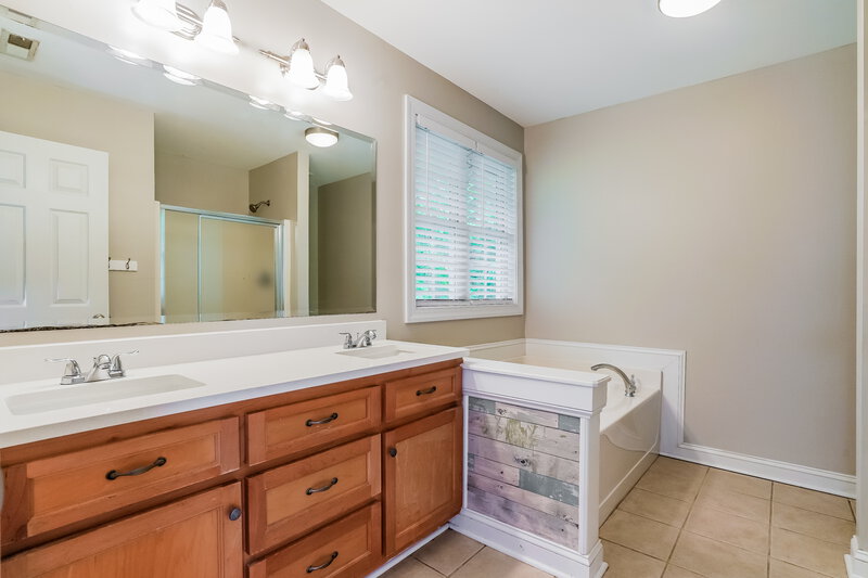 3,990/Mo, 308 Cardinal Crest Lane Wake Forest, NC 27587 Main Bathroom View