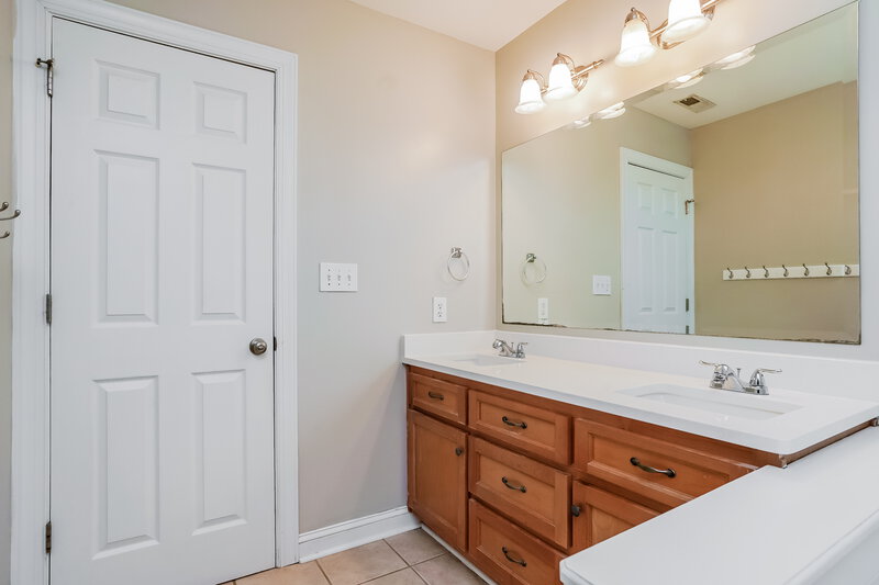 3,990/Mo, 308 Cardinal Crest Lane Wake Forest, NC 27587 Bathroom View