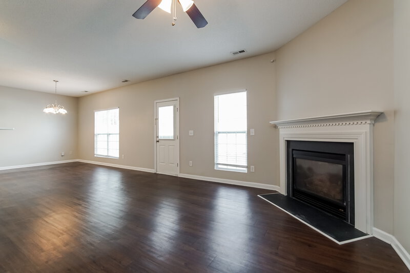 2,085/Mo, 4453 Cardinal Grove Boulevard Raleigh, NC 27616 Living Room View 2