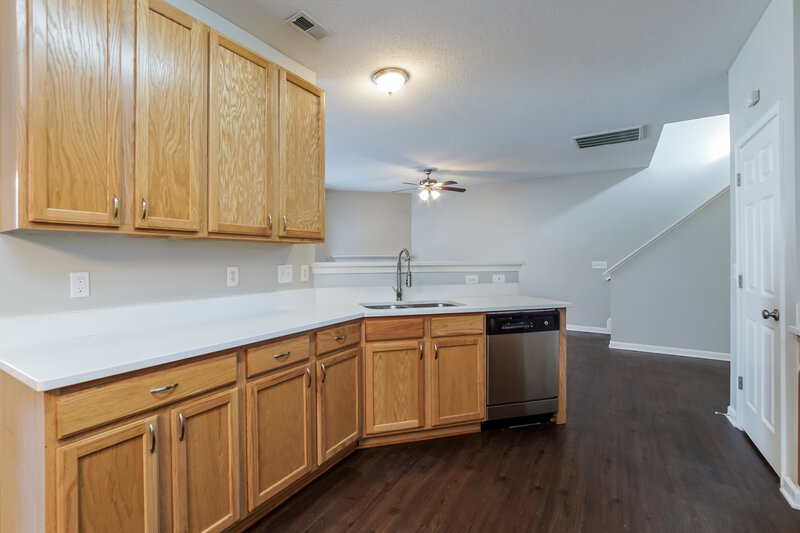 2,085/Mo, 4453 Cardinal Grove Boulevard Raleigh, NC 27616 Kitchen View