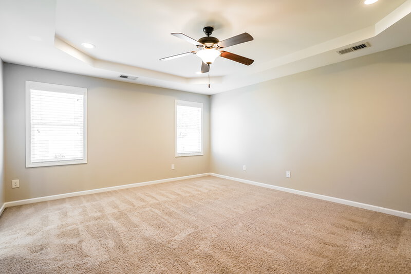 2,150/Mo, 14 W Lumber Court Clayton, NC 27520 Main Bedroom View