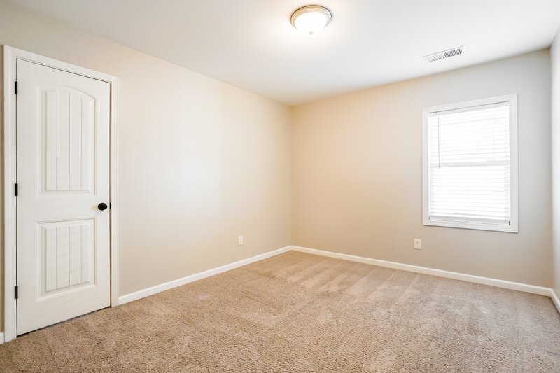 2,150/Mo, 14 W Lumber Court Clayton, NC 27520 Bedroom View 2