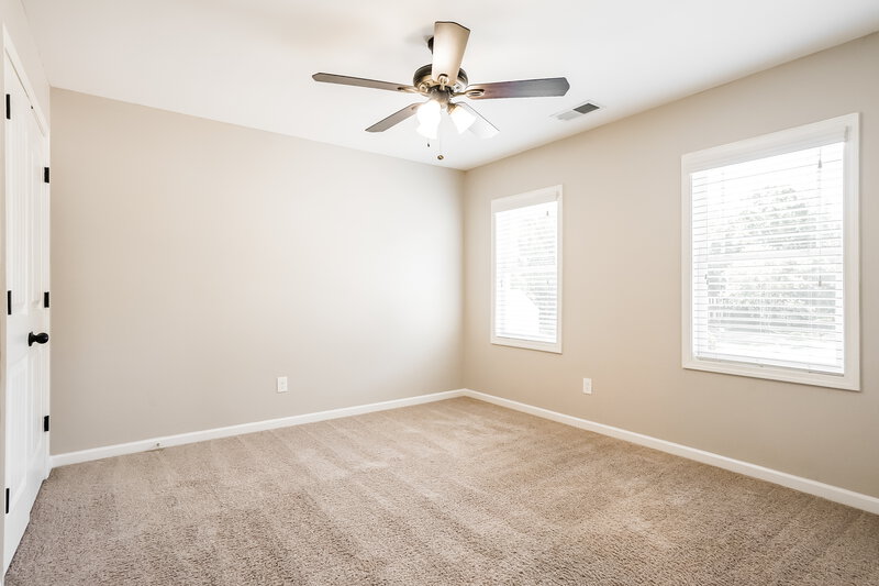 2,150/Mo, 14 W Lumber Court Clayton, NC 27520 Bedroom View 3