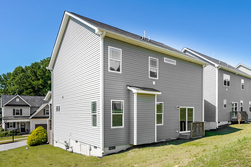 2,150/Mo, 14 W Lumber Court Clayton, NC 27520 Rear View