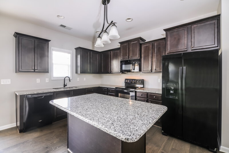 0/Mo, 26 W Lumber Court Clayton, NC 27520 Kitchen View