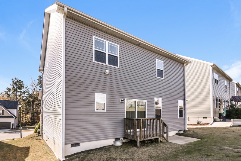 0/Mo, 26 W Lumber Court Clayton, NC 27520 Rear View