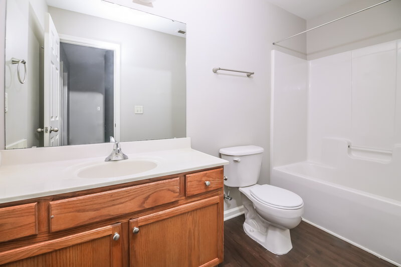 2,120/Mo, 1513 Clover Ridge Court Raleigh, NC 27610 Bathroom View